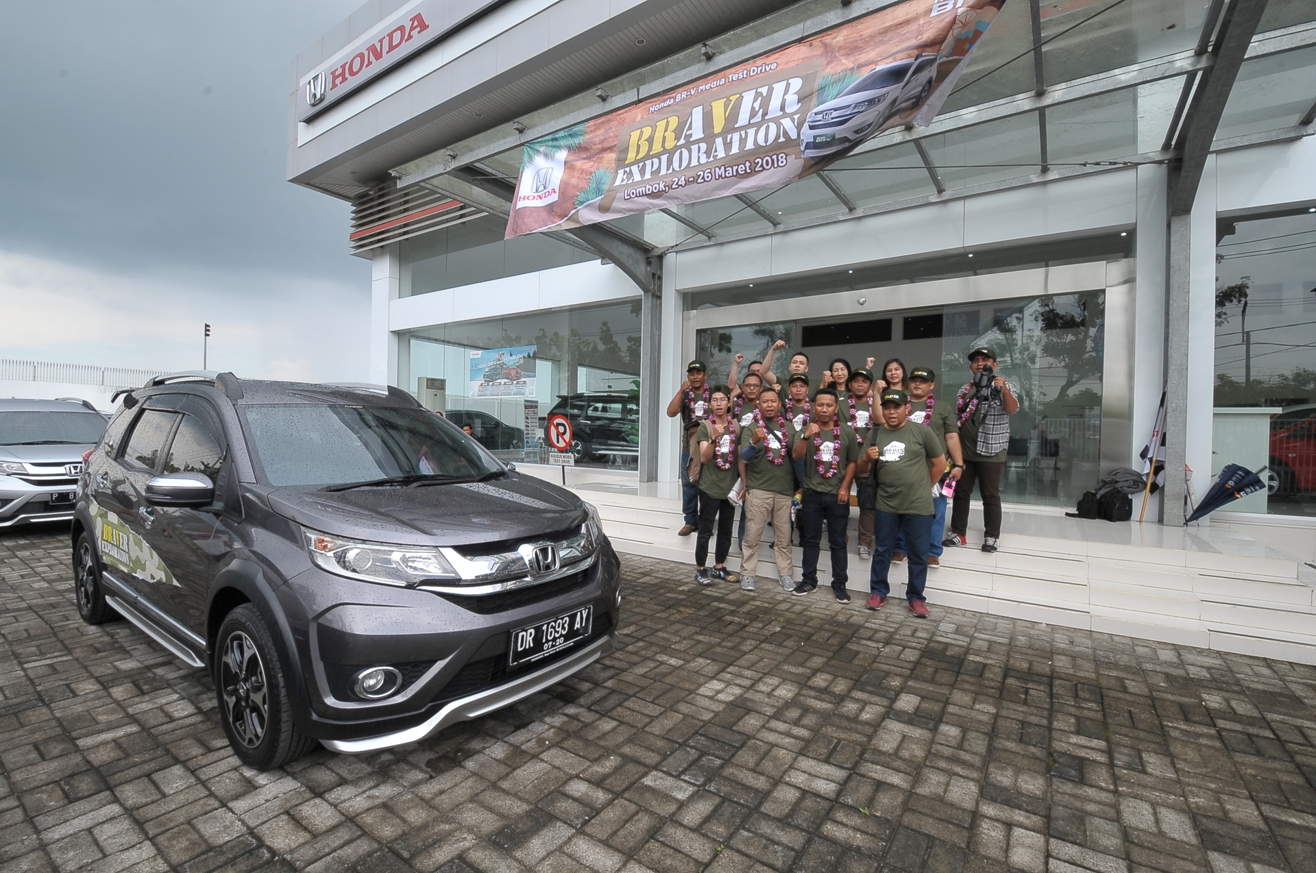 EKSPLORASI EKSOTISME LOMBOK, HONDA SURABAYA CENTER AJAK MEDIA UJI KETANGGUHAN HONDA BR-V PADA BRAVER EXPLORATION 2