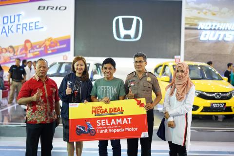 HARGA ALL NEW HONDA BRIO RESMI DIUMUMKAN DI SURABAYA PADA AJANG GIIAS SURABAYA AUTO SHOW 2018