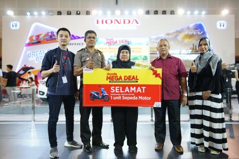 HARGA ALL NEW HONDA BRIO RESMI DIUMUMKAN DI SURABAYA PADA AJANG GIIAS SURABAYA AUTO SHOW 2018