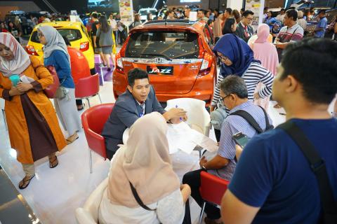 HARGA ALL NEW HONDA BRIO RESMI DIUMUMKAN DI SURABAYA PADA AJANG GIIAS SURABAYA AUTO SHOW 2018