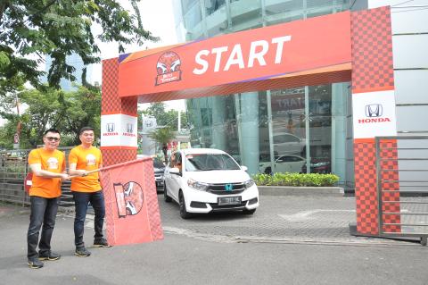 HONDA SURABAYA CENTER ADAKAN ADU HEMAT BAHAN BAKAR DI ACARA HONDA MOBILIO BATTLE OF EFFICIENCY