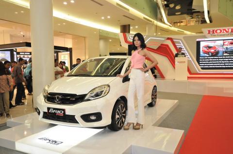 Honda Surabaya Center Tampilkan Varian Baru New Honda Brio Rs Yang Lebih Sporty Dan New Honda Brio Satya Yang Semakin Lengkap